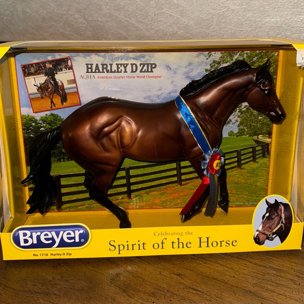 Breyer Harley D Zip Horse Model